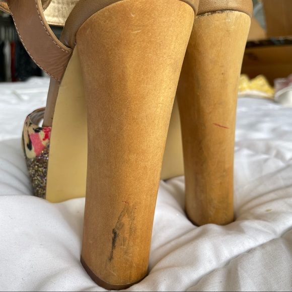 Steve Madden Jillyy Floral Wooden Platform Samdal - Picture 16 of 16